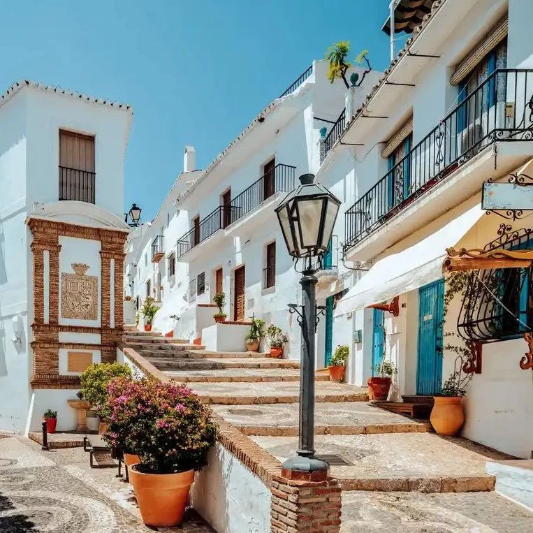 Upptäck vackra Frigiliana nära Nerja